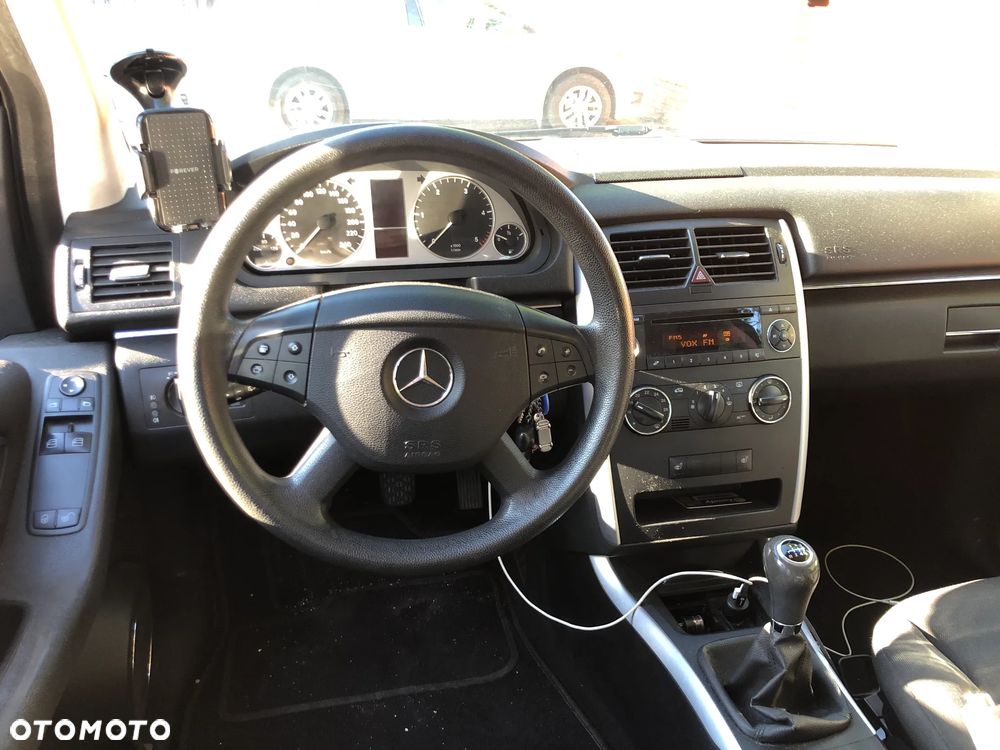 Mercedes-Benz Klasa B 180 CDI - 10