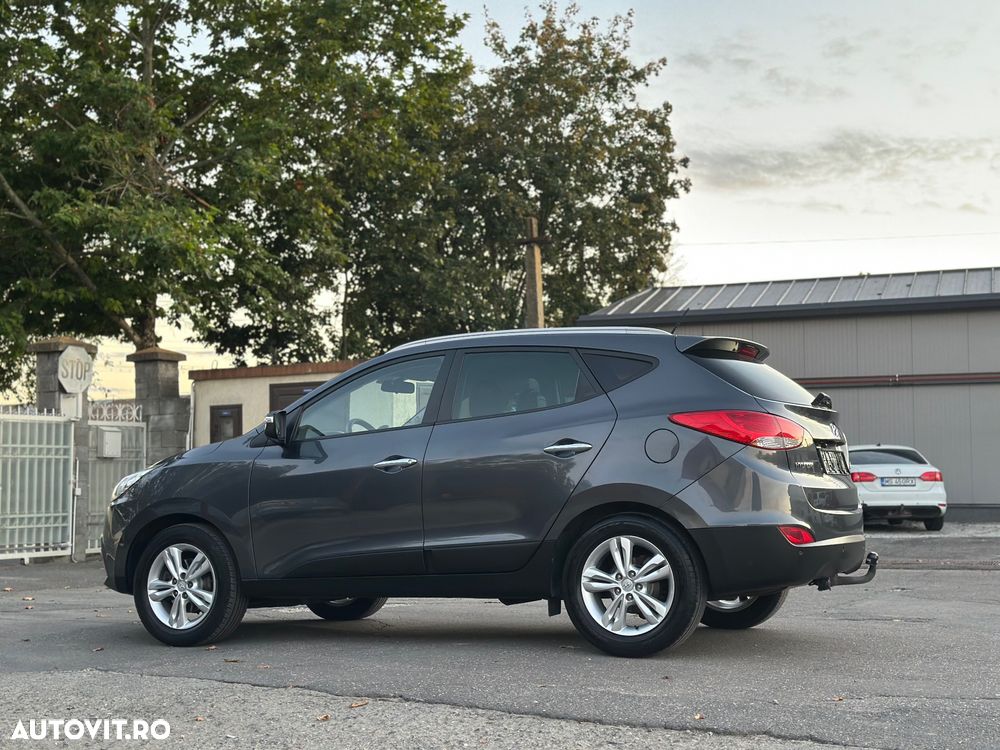 Hyundai ix35 2.0 CRDI Low 2WD GL Classic - 10