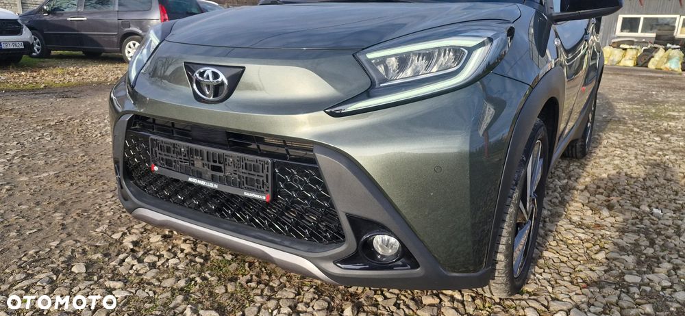 Toyota Aygo X 1.0 VVT-i Executive CVT - 4