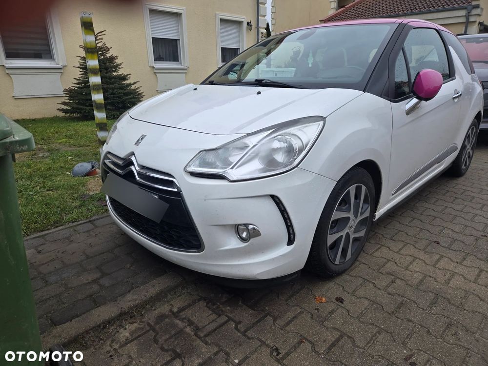 Citroën DS3 e-HDi 90 FAP SoChic - 2