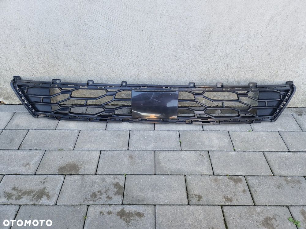 KRATKA ŚRODKOWA ZDERZAKA PRZEDNIEGO HYUNDAI TUCSON IV LIFT 2024-- N-LINE - NOWA ORYGINALNA - 1