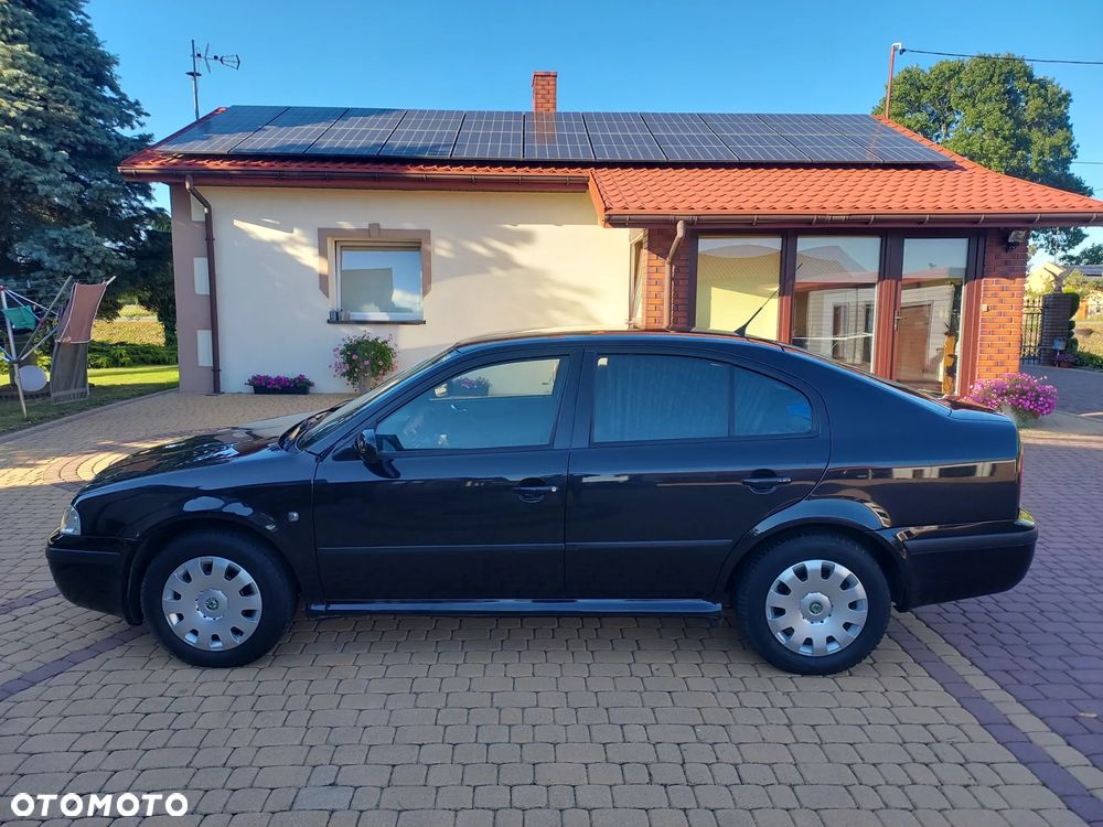Skoda Octavia 1.6 Tour - 1