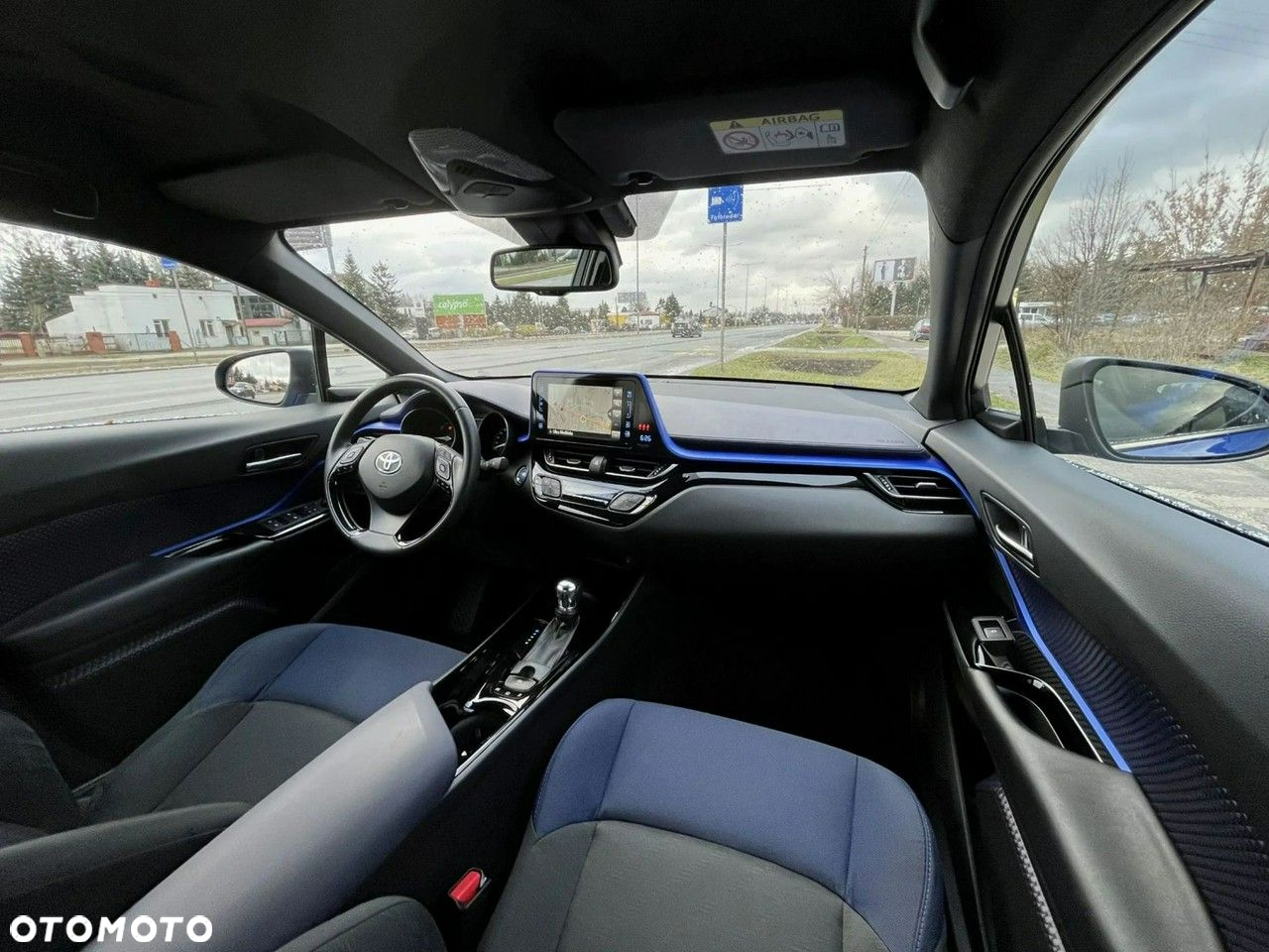 Toyota C-HR - 11