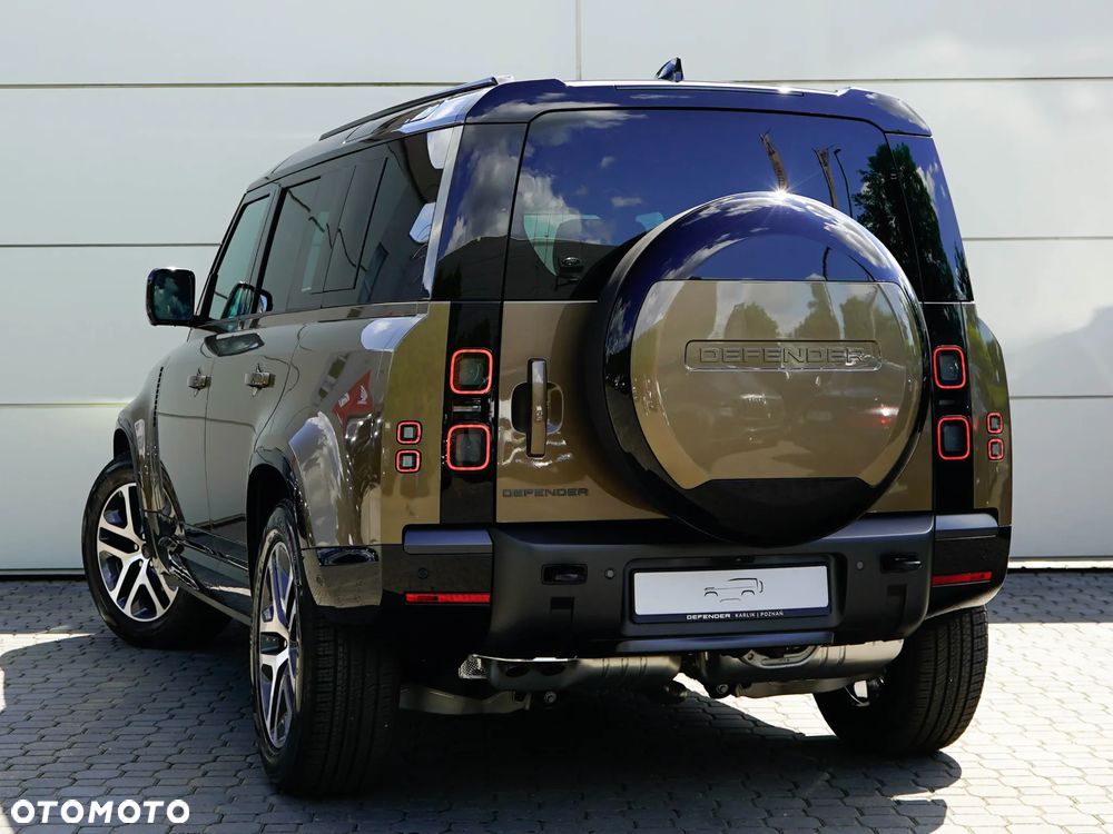 Land Rover Defender 3.0 D250 mHEV X-Dynamic HSE - 4