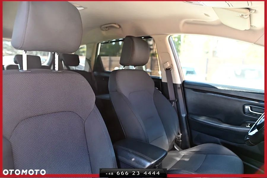 Kia Carens 2.0 GDI Automatik Edition 7 - 25