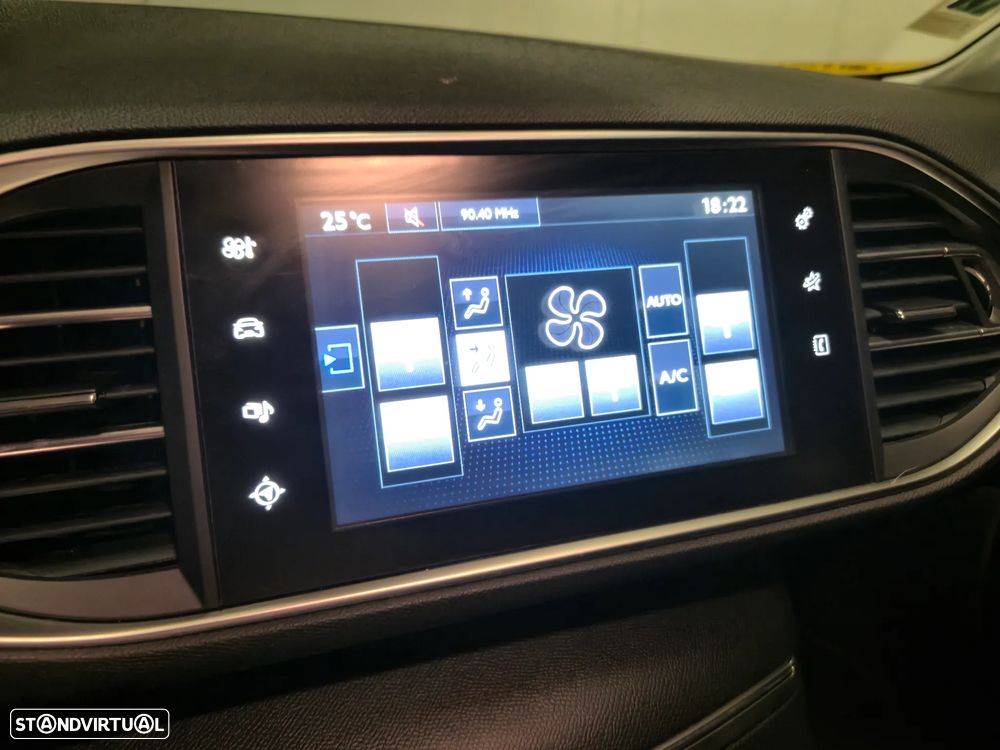 Peugeot 308 SW 1.6 BlueHDi Style - 22