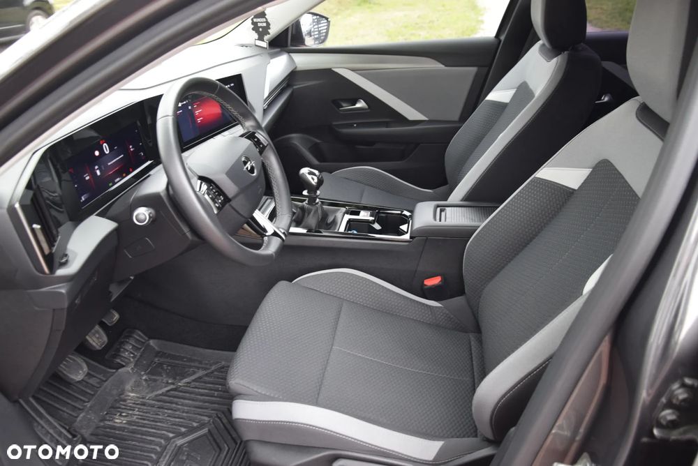 Opel Astra 1.2 T S&S - 11