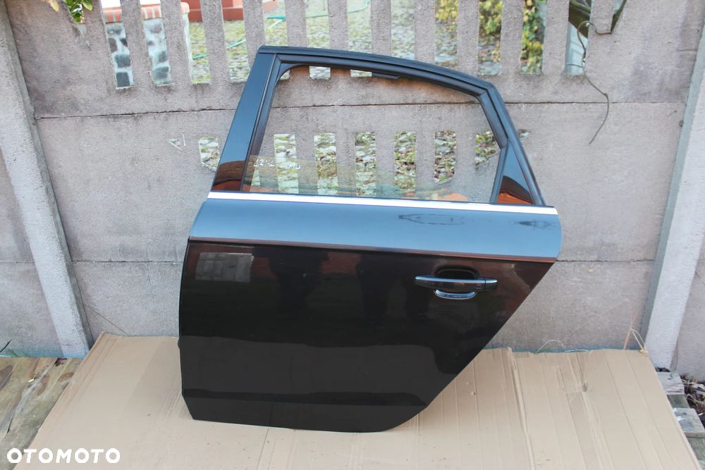 DRZWI TYLNE LEWE AUDI A4 B8 SEDAN LZ7L 2012