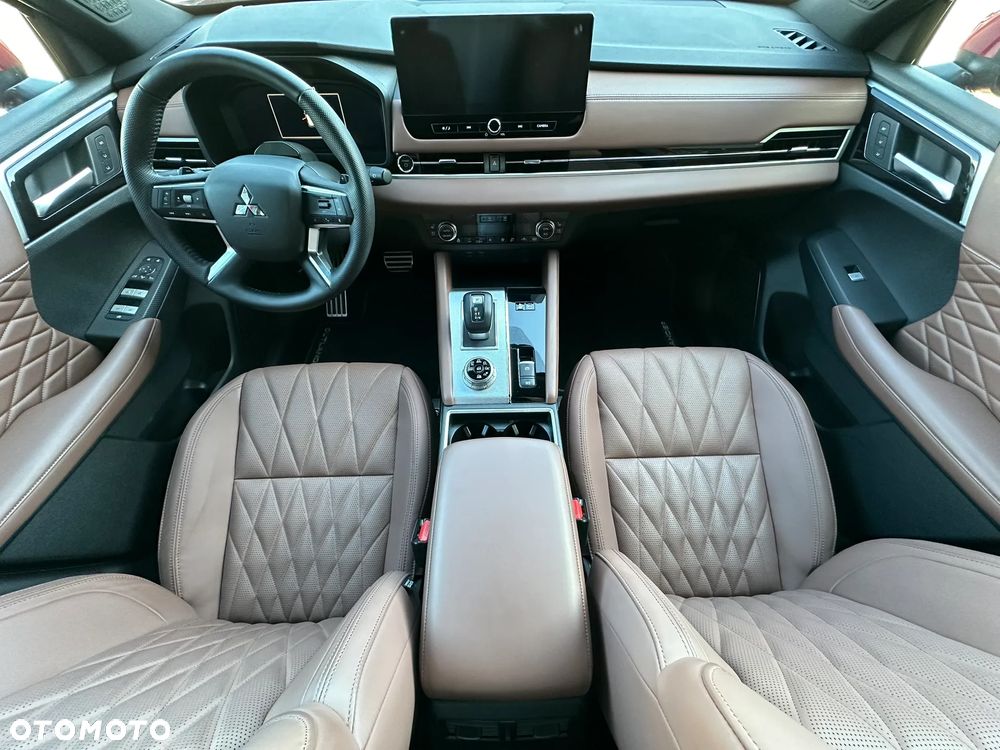 Mitsubishi Outlander Instyle Plus - 11