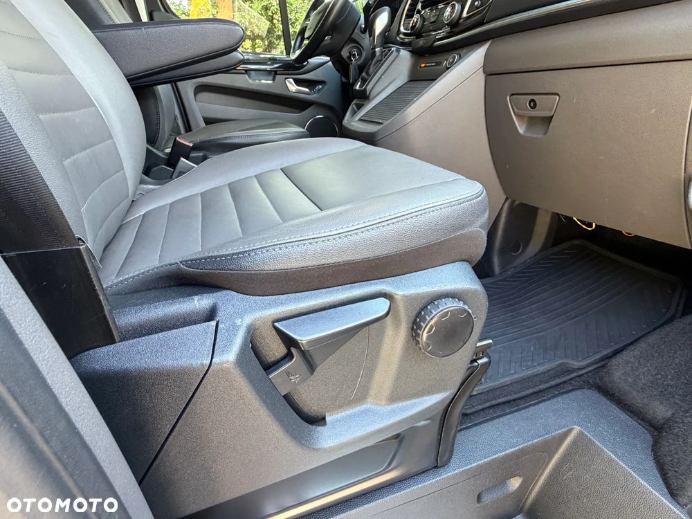 Ford Tourneo Custom 2.0 TDCi L1 Titanium SelectShift - 23
