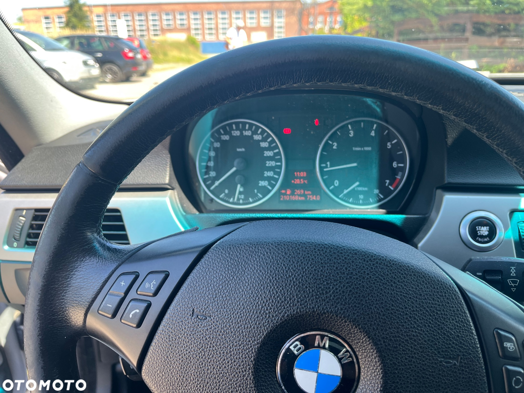 BMW Seria 3 318i - 14