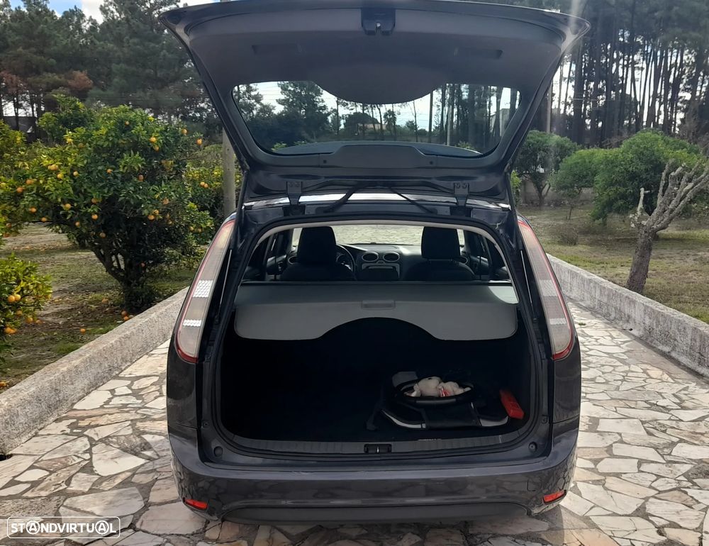 Ford Focus SW 1.6 TDCi DPF Trend - 25