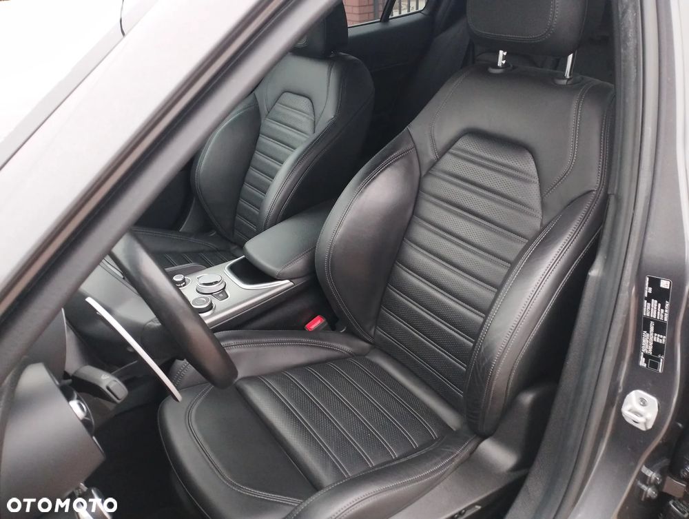Alfa Romeo Giulia 2.0 Turbo Sprint - 15