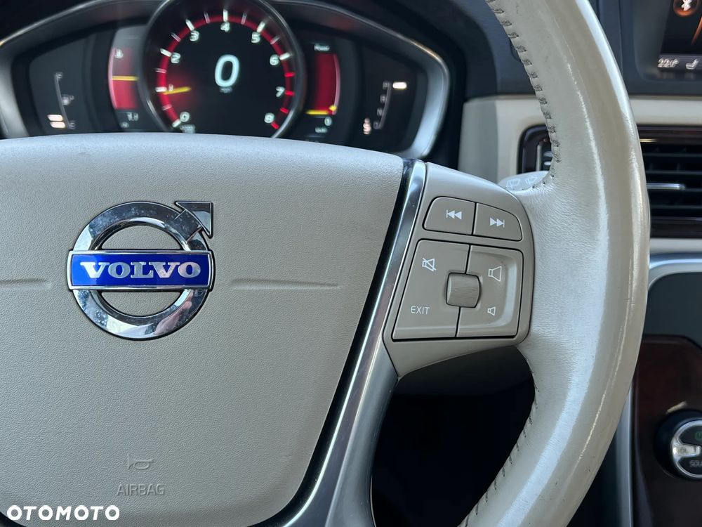 Volvo XC 70 - 21