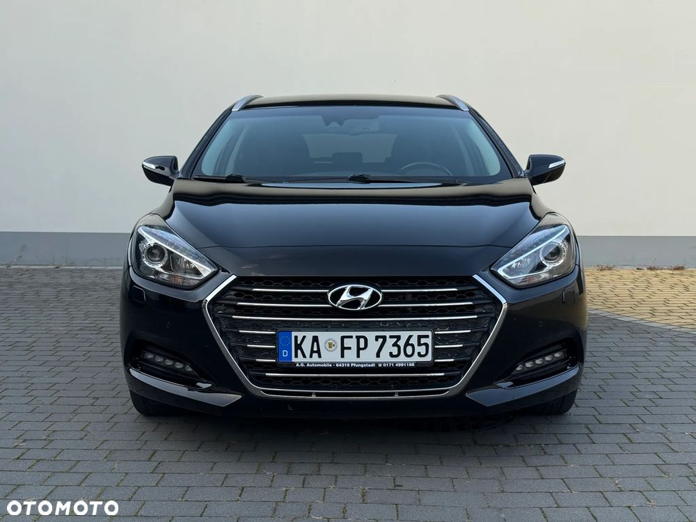 Hyundai i40 Kombi 1.7 CRDi DCT Premium - 2