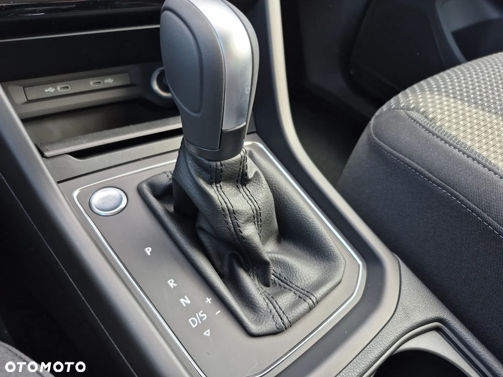 Volkswagen Touran 1.5 TSI EVO Comfortline Plus DSG - 17
