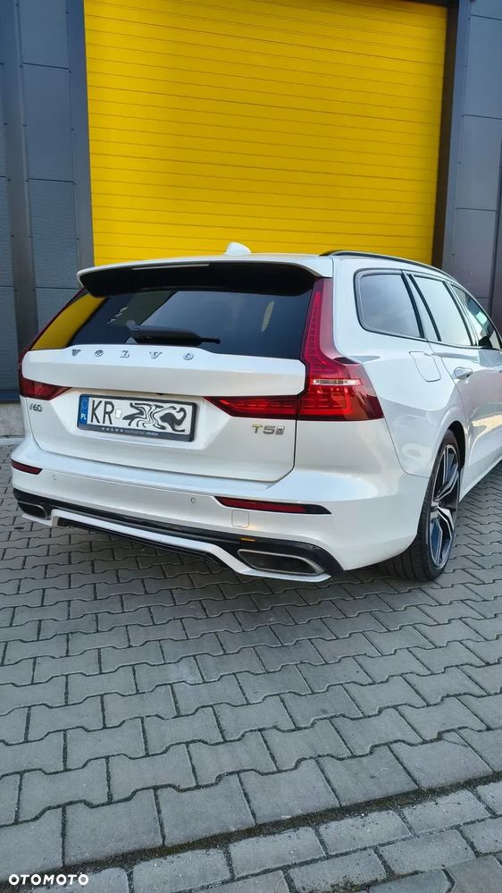 Volvo V60 B5 B AWD R-Design - 6