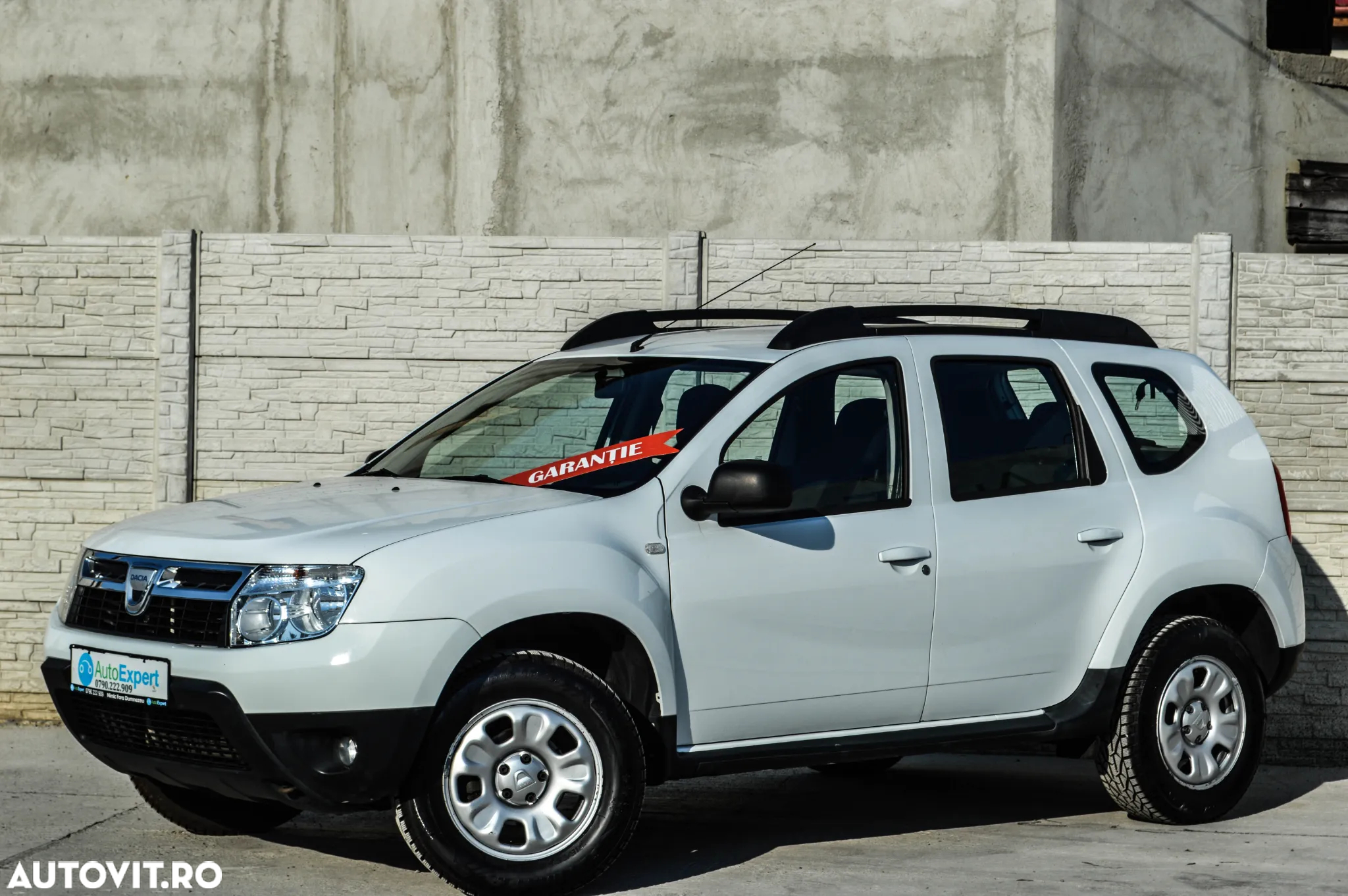 Dacia Duster 1.6 4x2 Laureate - 9