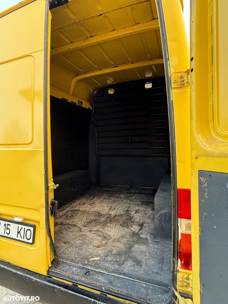 Mercedes-Benz 208 - 6