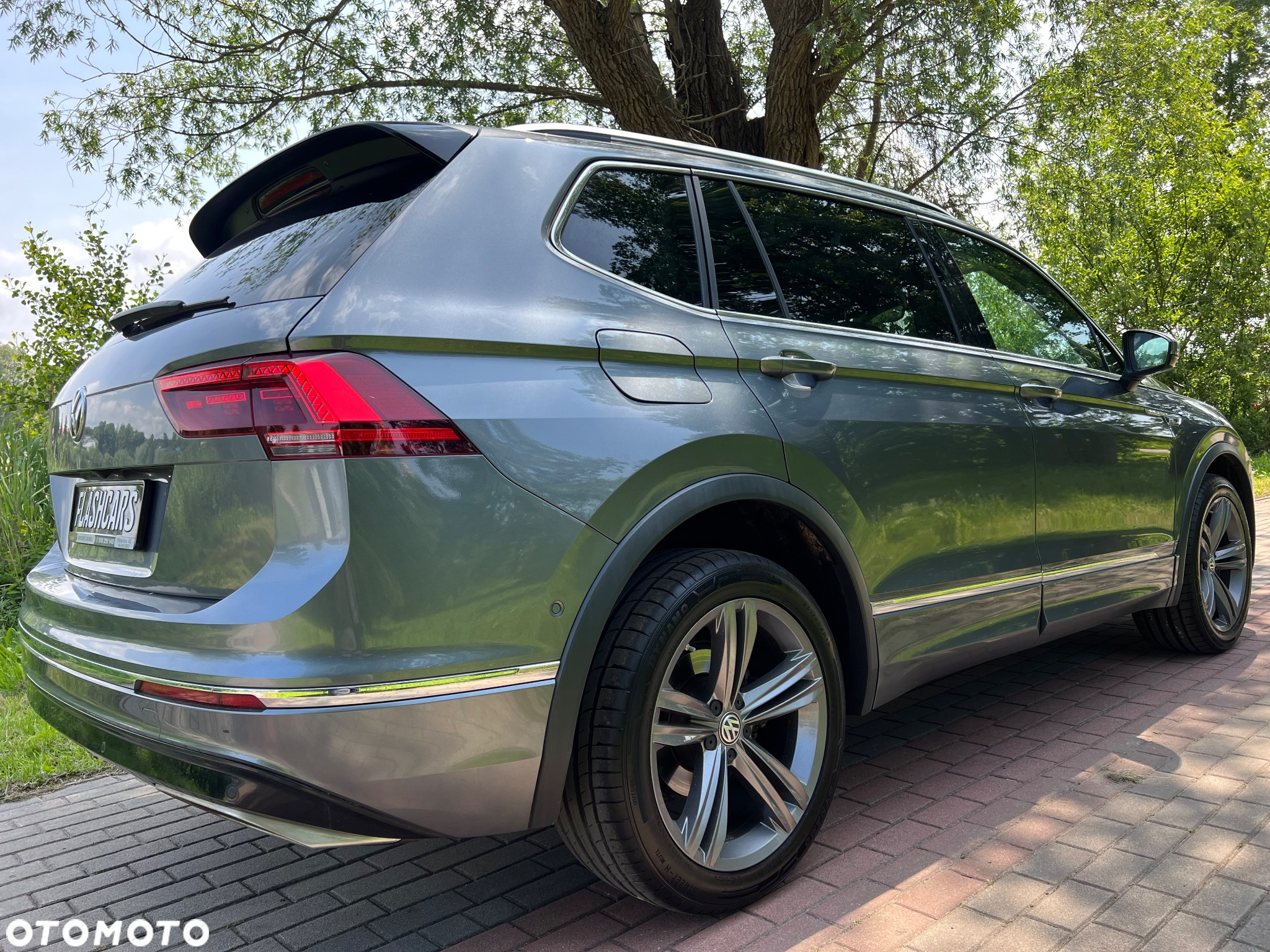 Volkswagen Tiguan 2.0 TDI SCR 4MOTION DSG Highline - 3