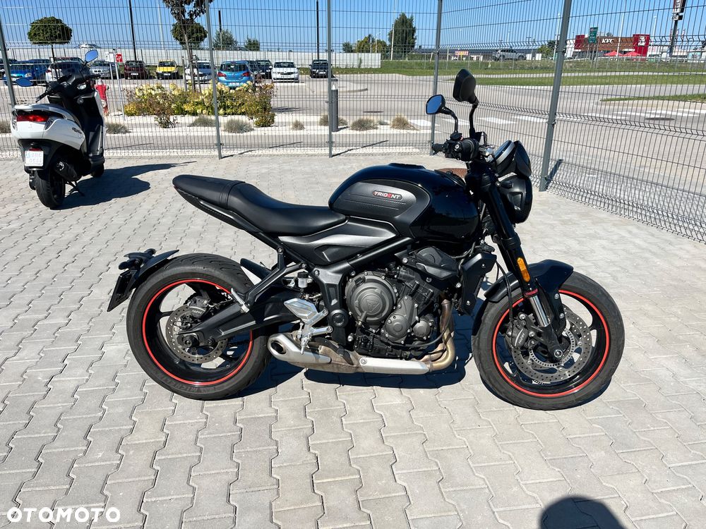 Triumph Trident - 3