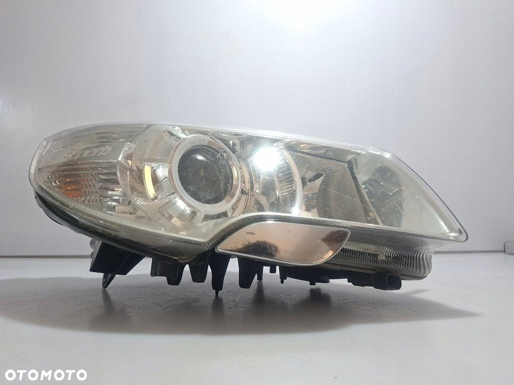 SKODA SUPERB II REFLEKTOR LAMPA PRAWA PRAWY PRZÓD ORYGINAŁ SOCZEWKA EUROPA - 9