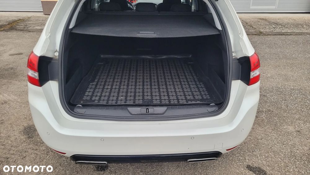 Peugeot 308 1.5 BlueHDi Allure S&S - 18