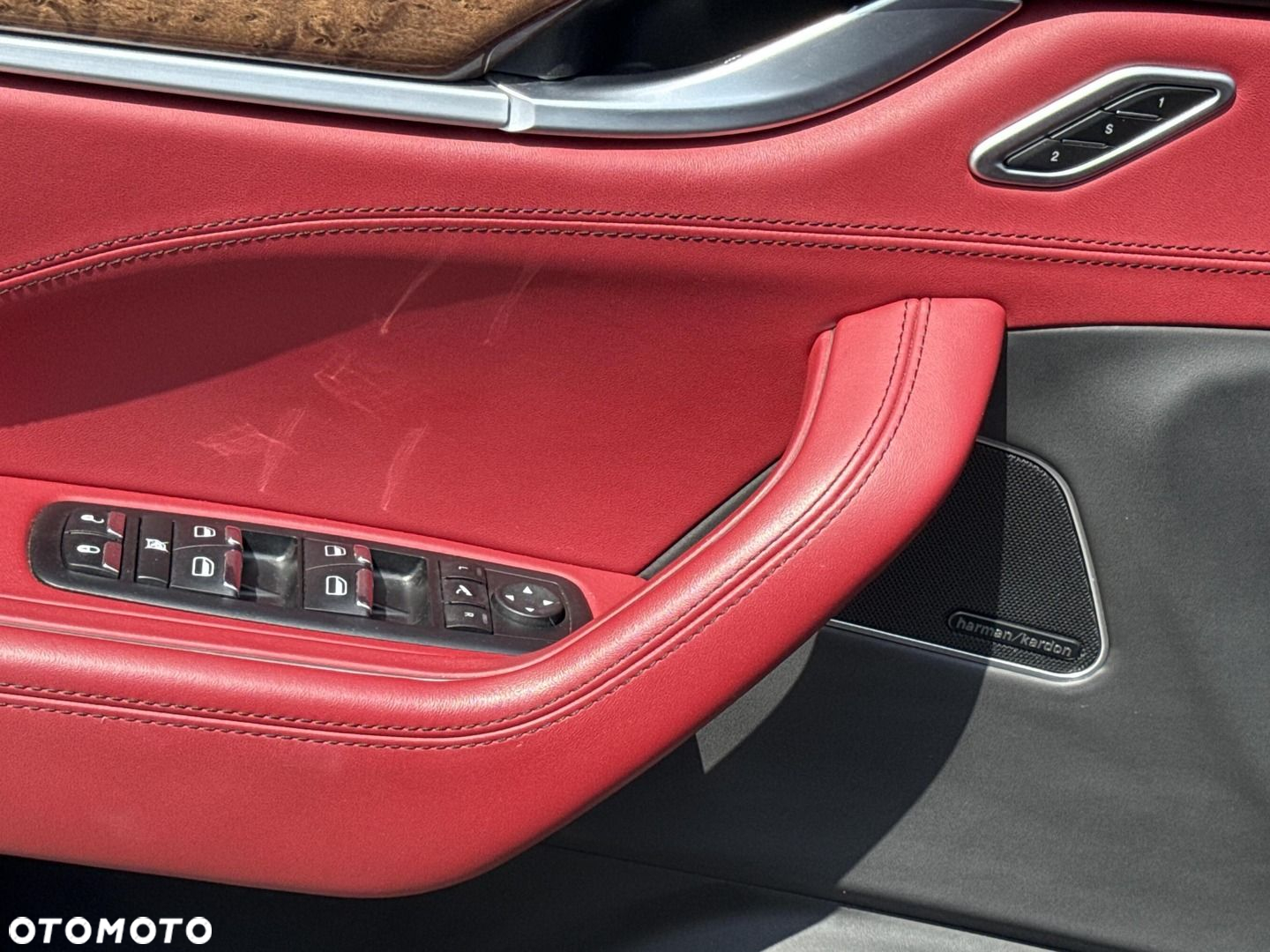 Maserati Levante Essence - 10