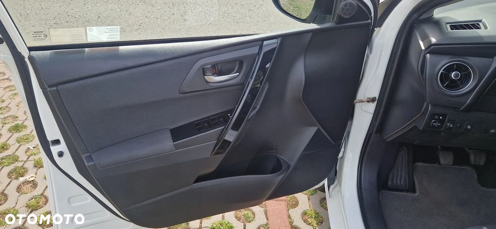 Toyota Auris 1.6 Active - 16