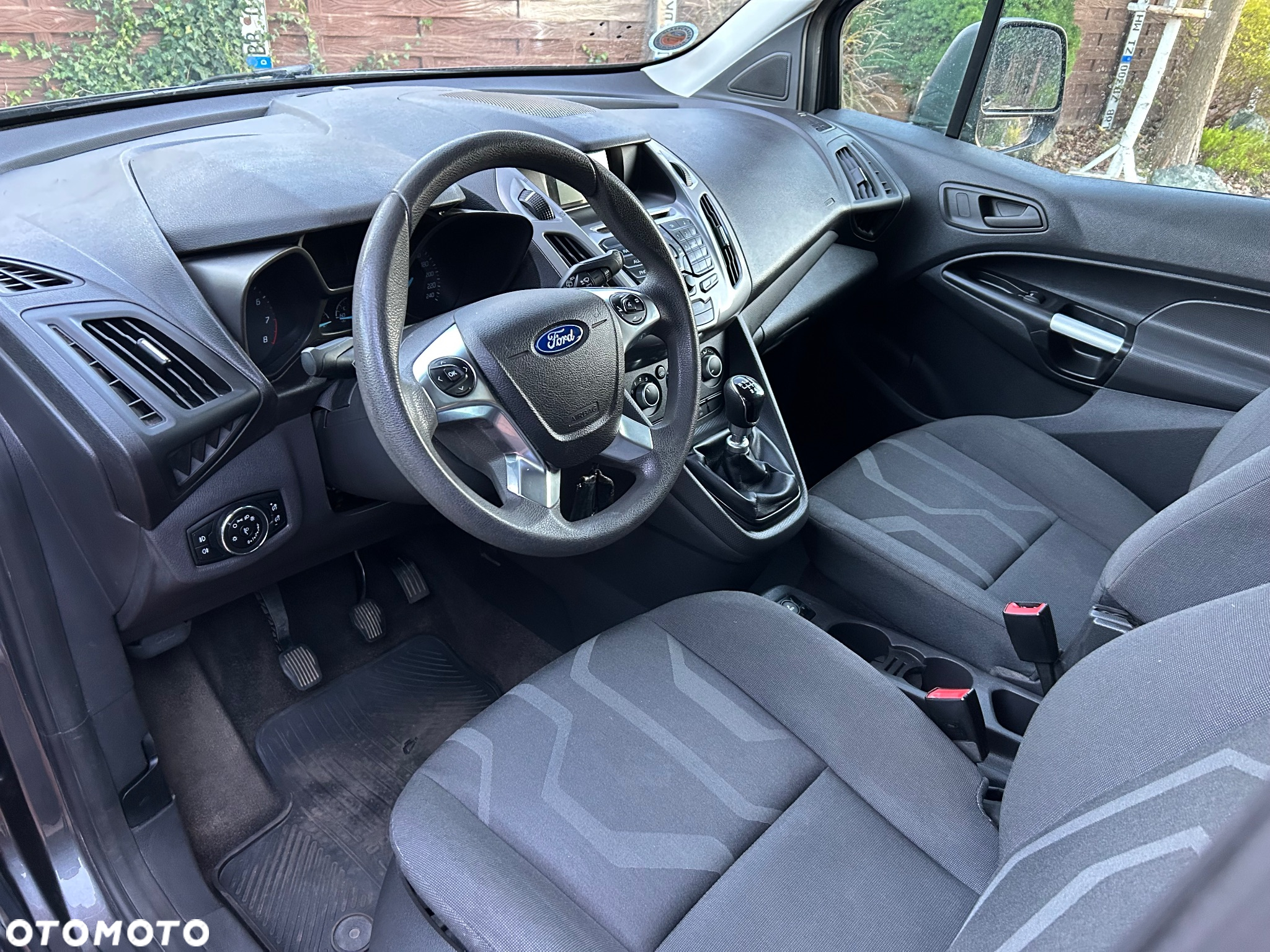 Ford Tourneo Connect - 16