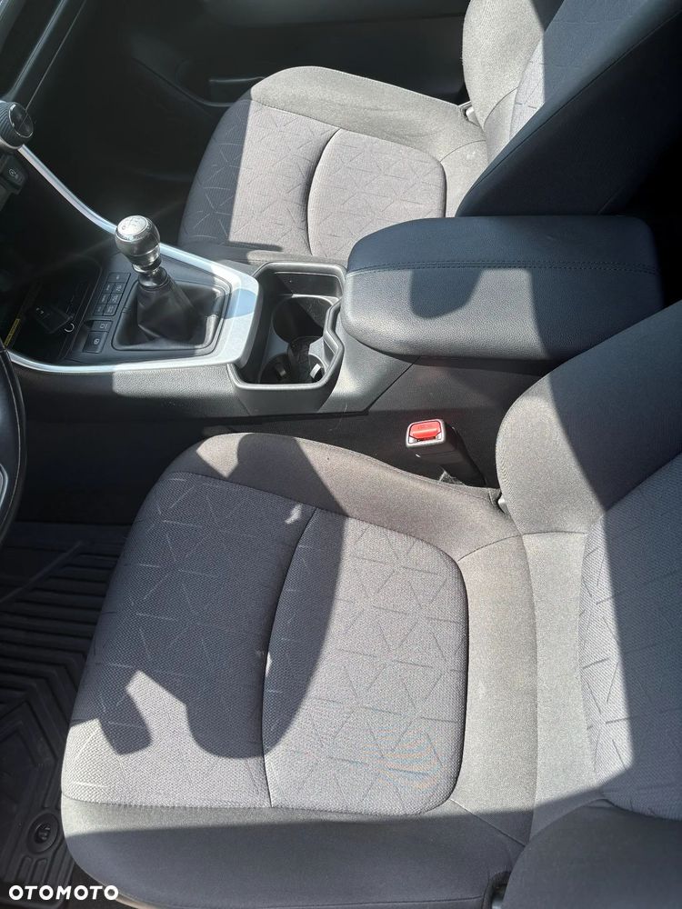 Toyota RAV4 - 10