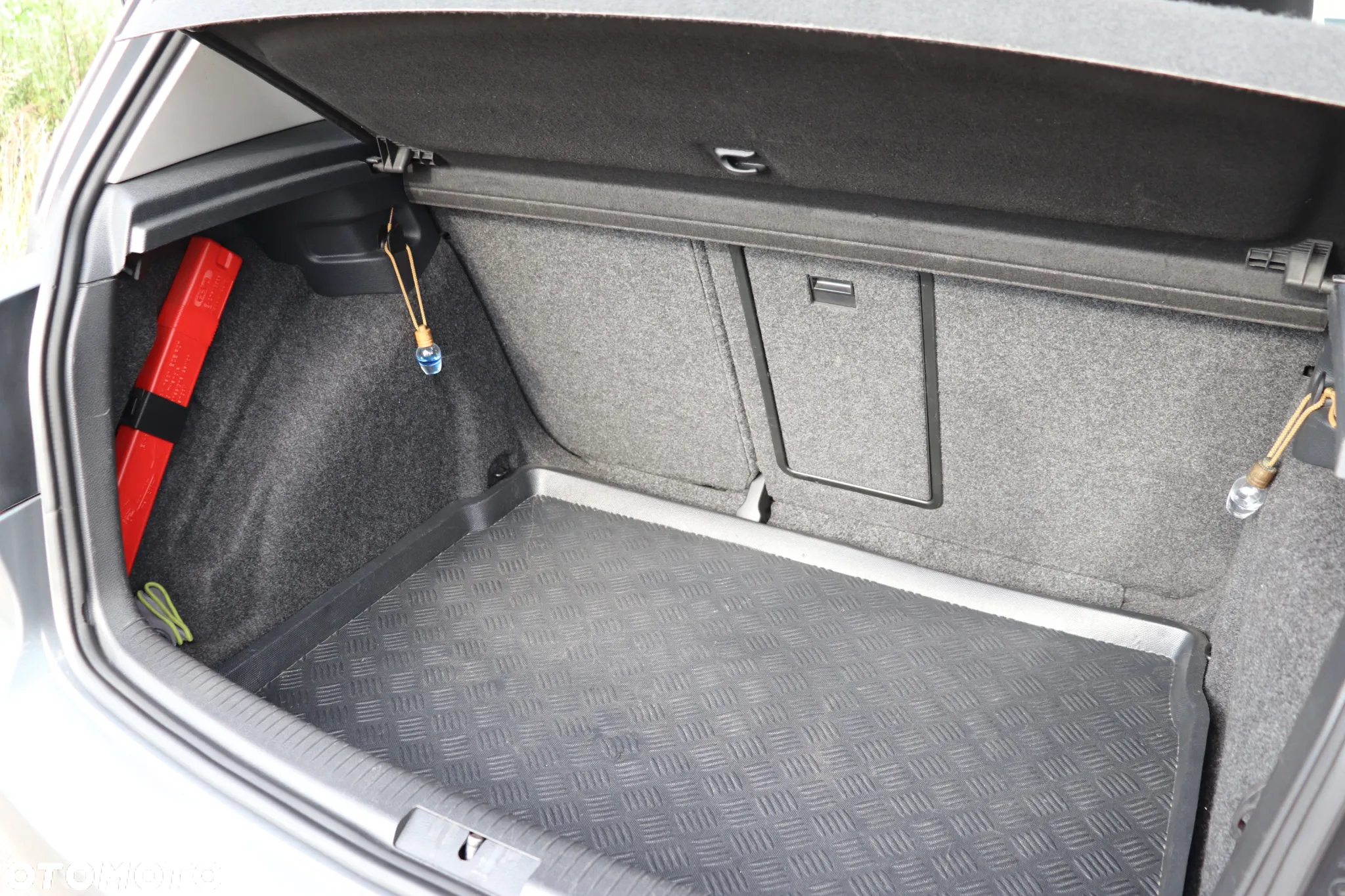 Volkswagen Golf - 6