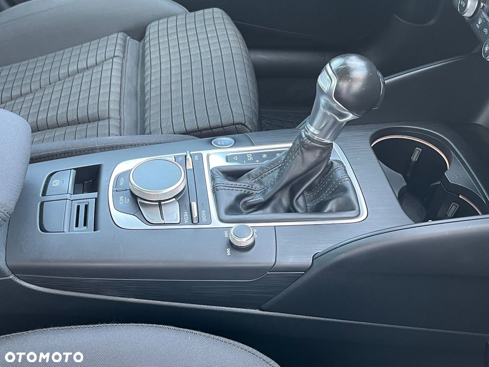 Audi A3 Sportback 1.4 TFSI e-tron Ambition - 26