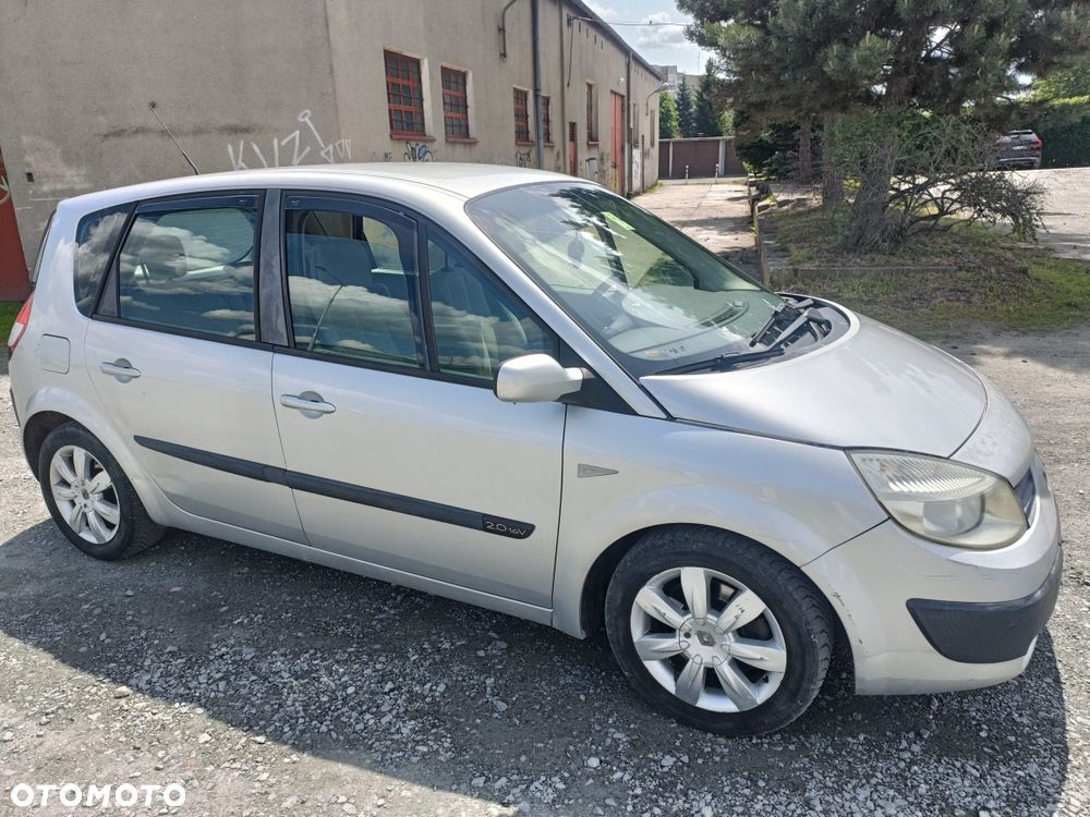 Renault Scenic - 1