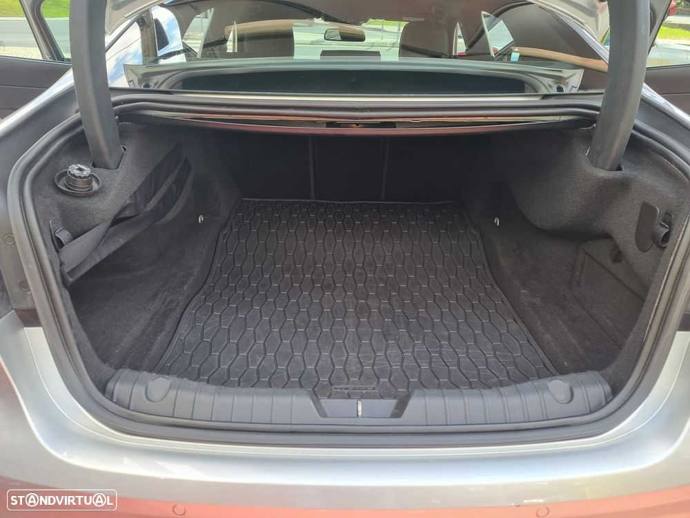 Jaguar XF 20d Aut. R-Sport - 18