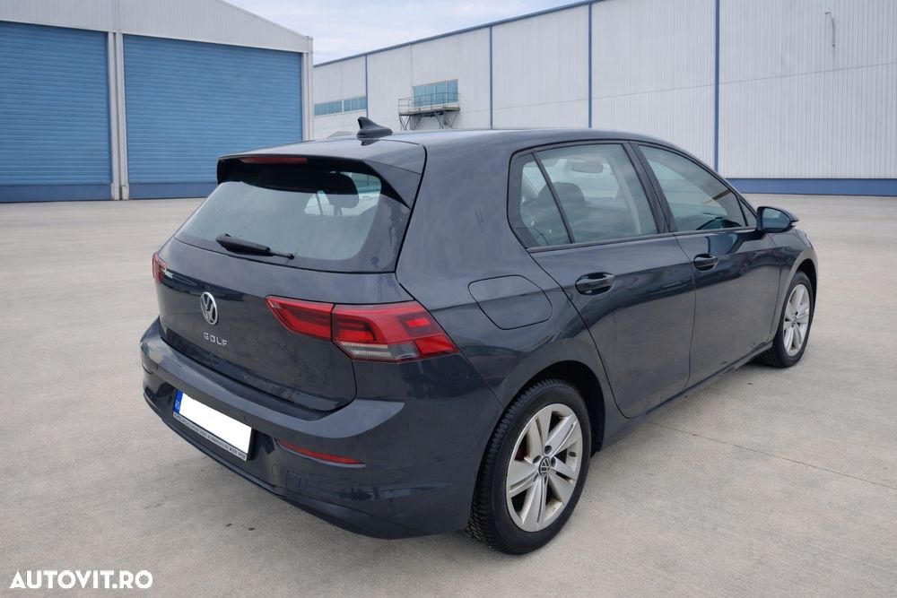 Volkswagen Golf - 6