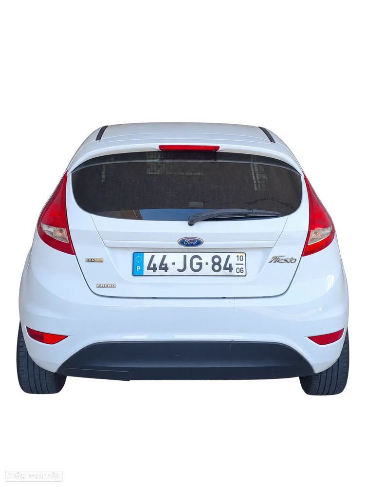 Ford Fiesta - 7