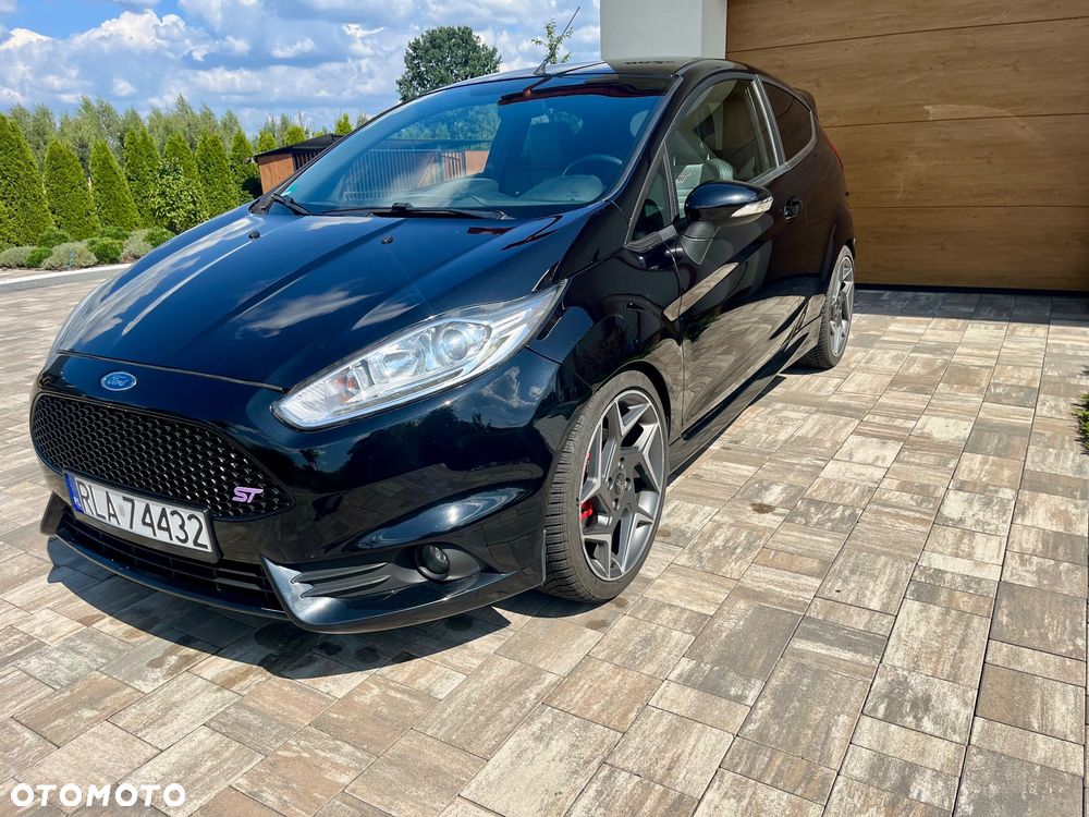 Ford Fiesta 1.6 EcoBoost ST - 4