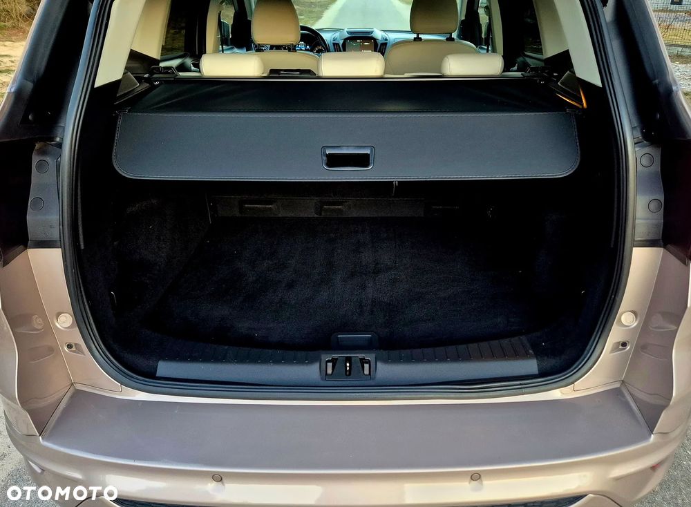 Ford Kuga 2.0 TDCi 4x4 Vignale - 29