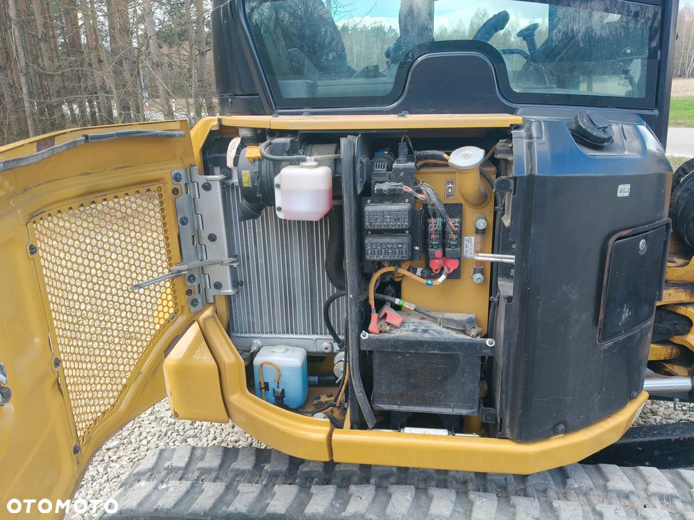 Caterpillar 302.7D - 7