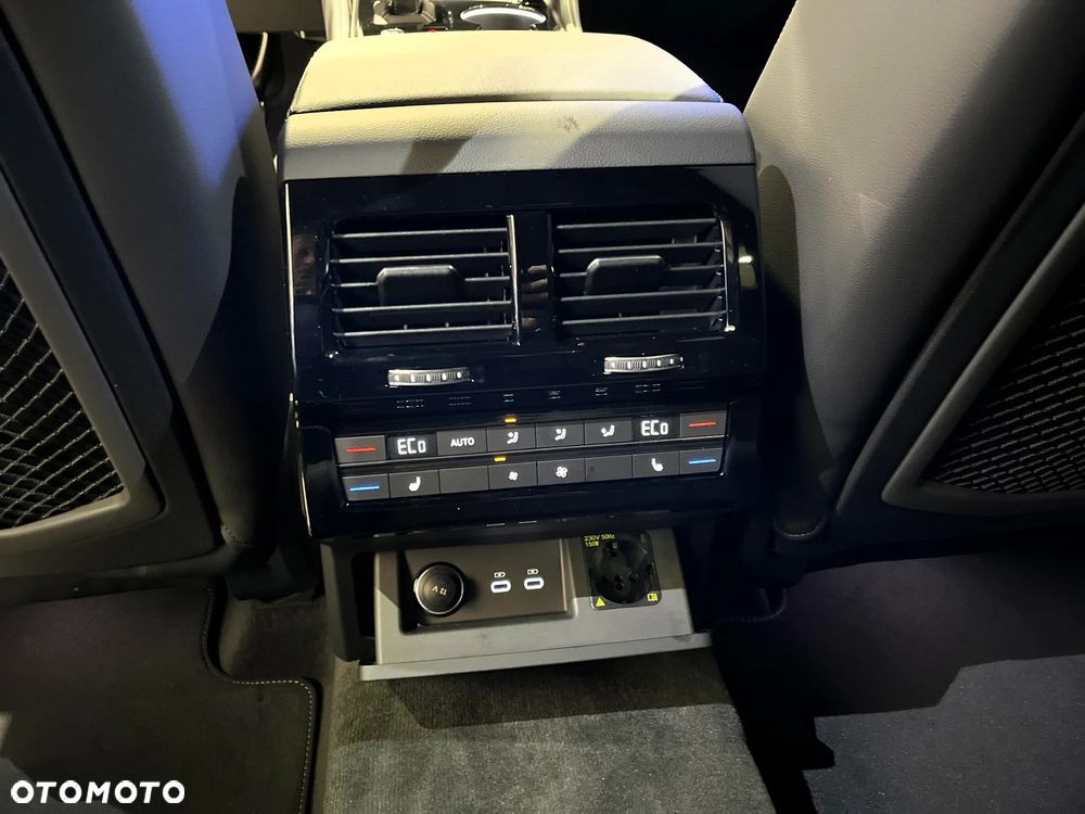 Volkswagen Touareg 3.0 V6 TDI SCR 4Mot R-Line - 34