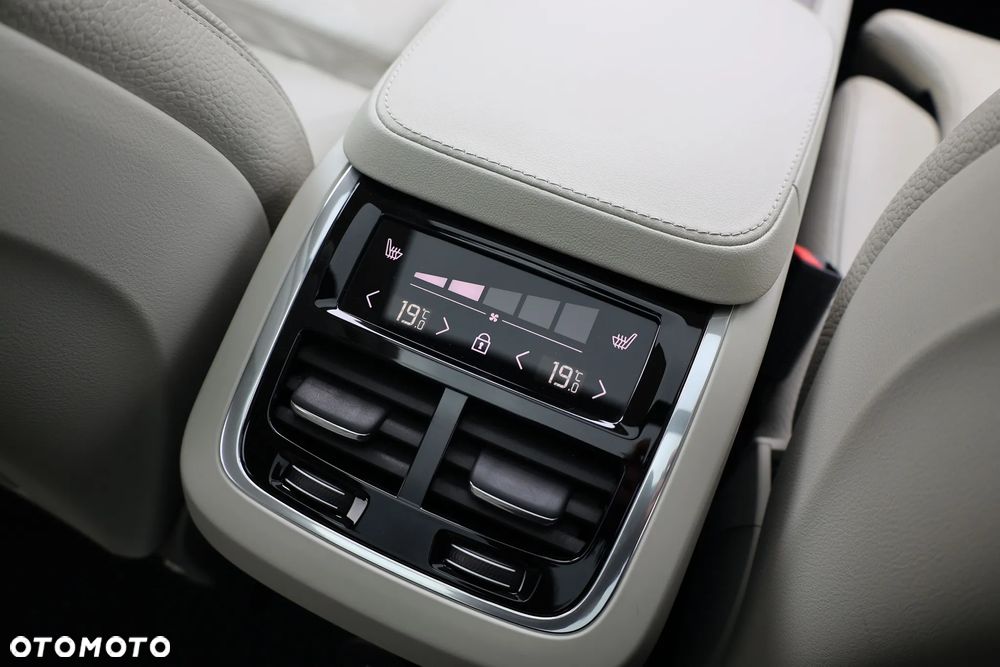 Volvo XC 90 T8 AWD Plus Bright - 10