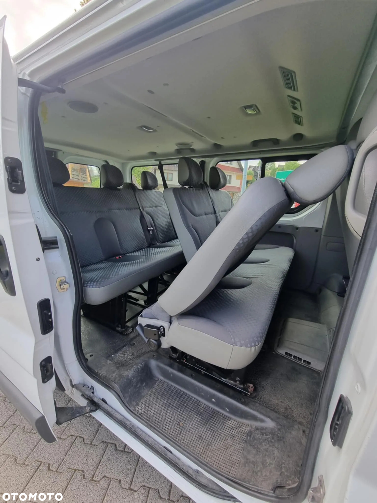 Renault Trafic 2.0 dCi 115 L2H1 - 10