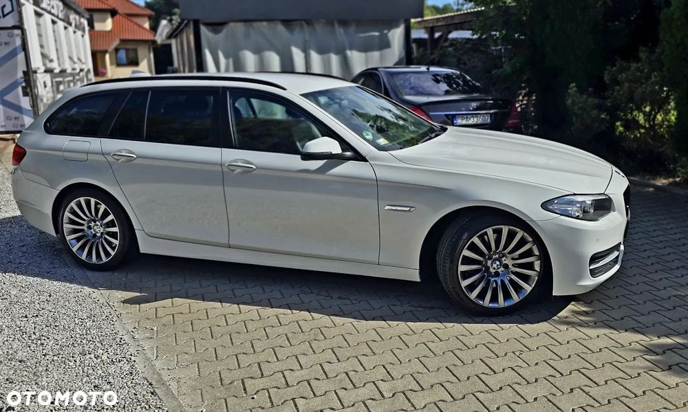 BMW Seria 5 530d xDrive Luxury Line - 1
