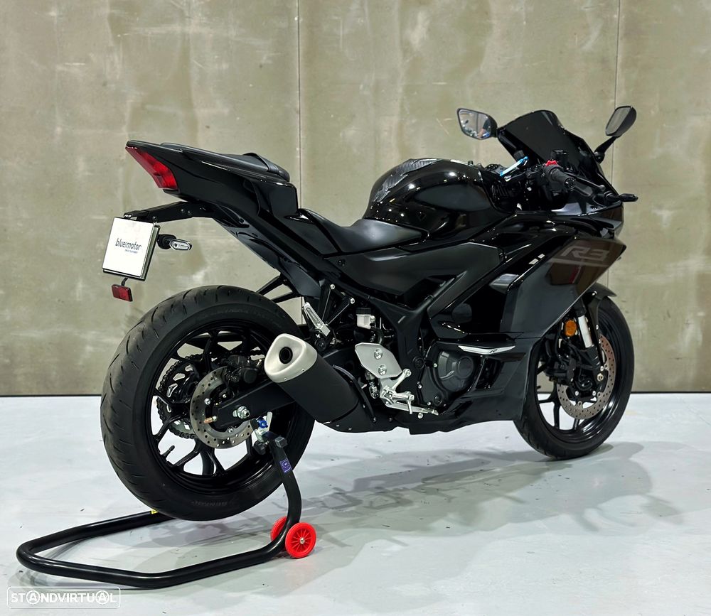 Yamaha R 3 - 11