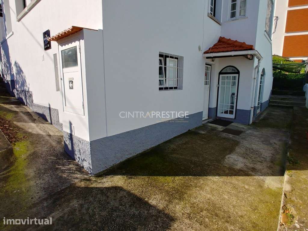 Moradia Isolada com Dois Pisos Independentes - Portela de Sintra - Grande imagem: 3/10