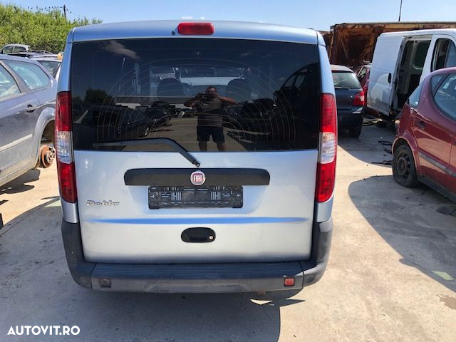 Dezmembrez Fiat Doblo an 2008 1.3 Multijet - 9
