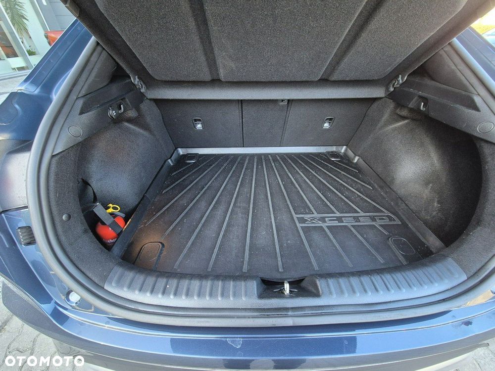 Kia XCeed - 25