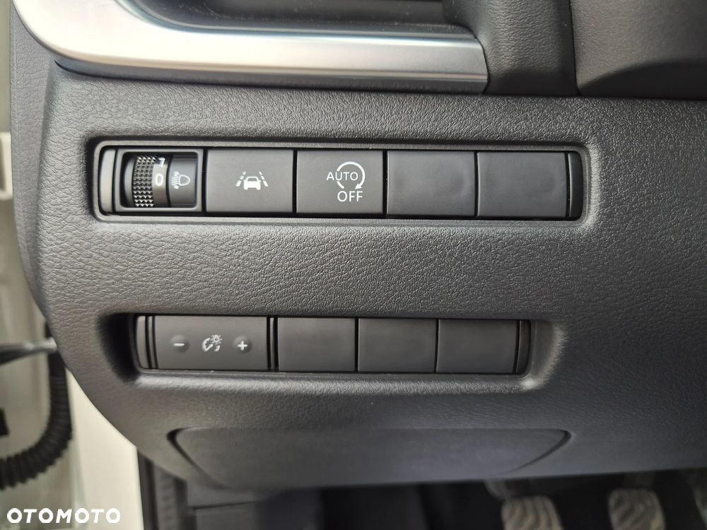 Nissan Qashqai 1.3 DIG-T Tekna - 32