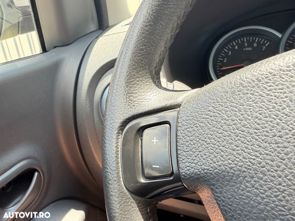 Dacia Lodgy TCe 115 Stepway - 23